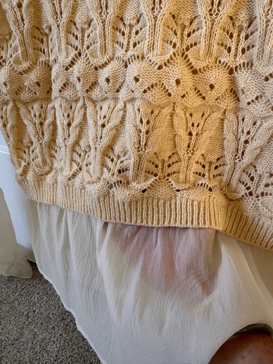 Chiffon-Sleeve Knit Pullover Top in cream size small nwt - Picture 6 of 7